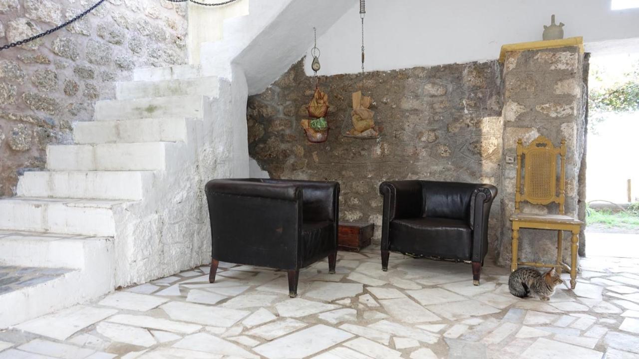 Villa The Old Olive Mill House Aegae Exterior foto
