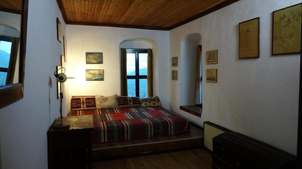 Villa The Old Olive Mill House Aegae Exterior foto